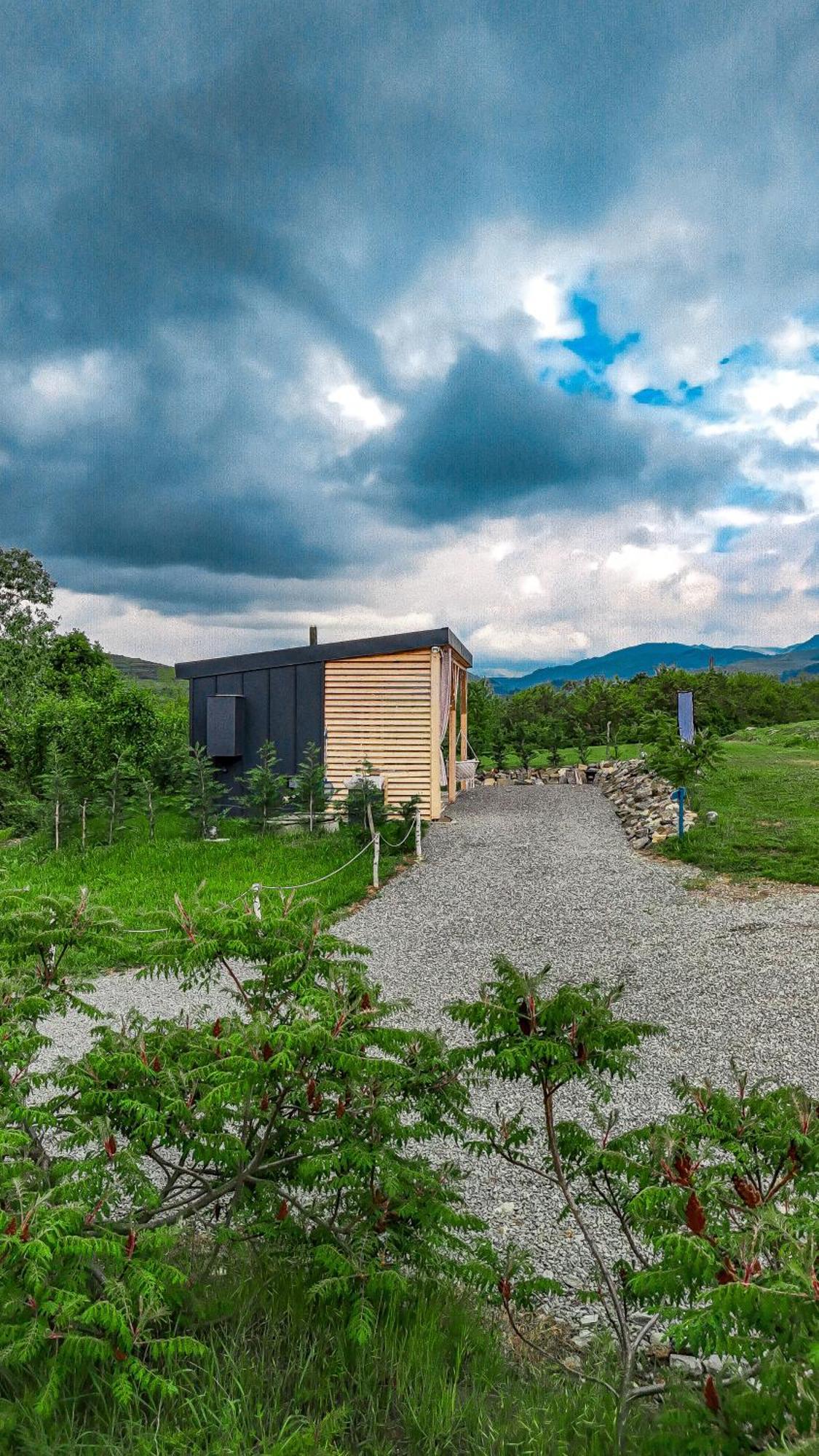 Kubiq Transalpina Villa Petresti Екстериор снимка