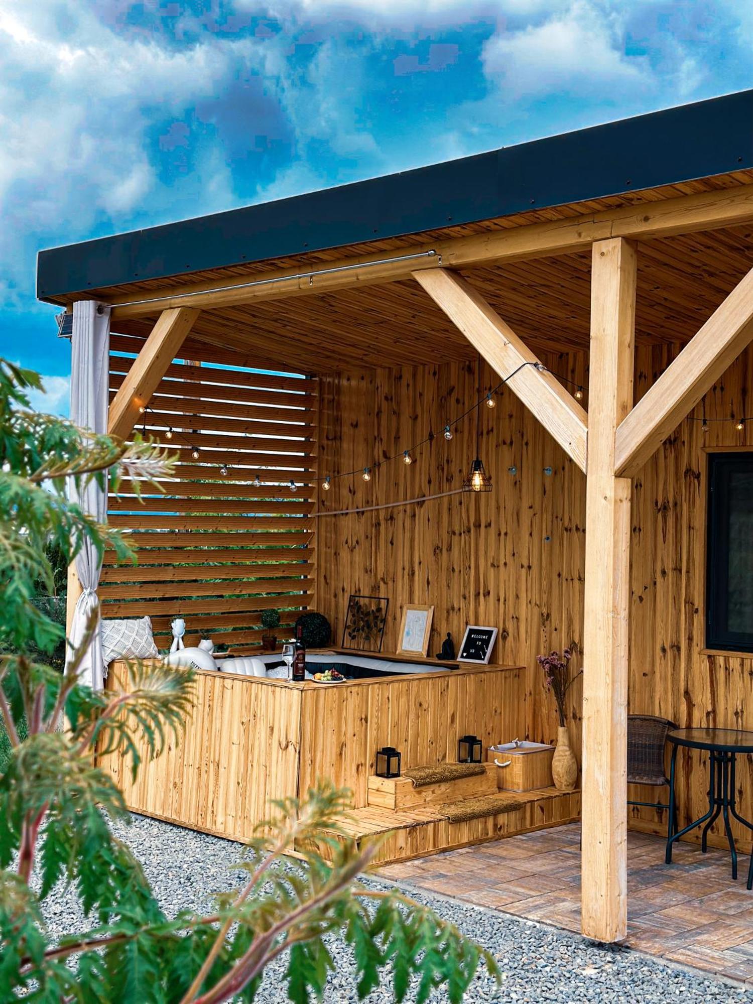 Kubiq Transalpina Villa Petresti Екстериор снимка