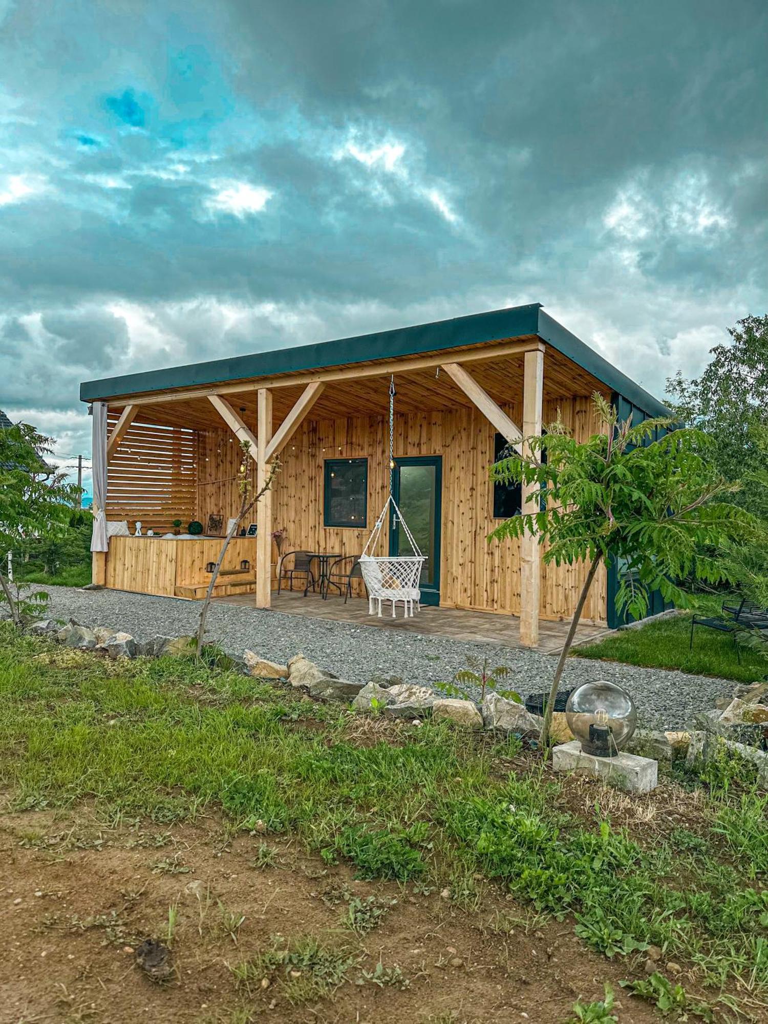 Kubiq Transalpina Villa Petresti Екстериор снимка