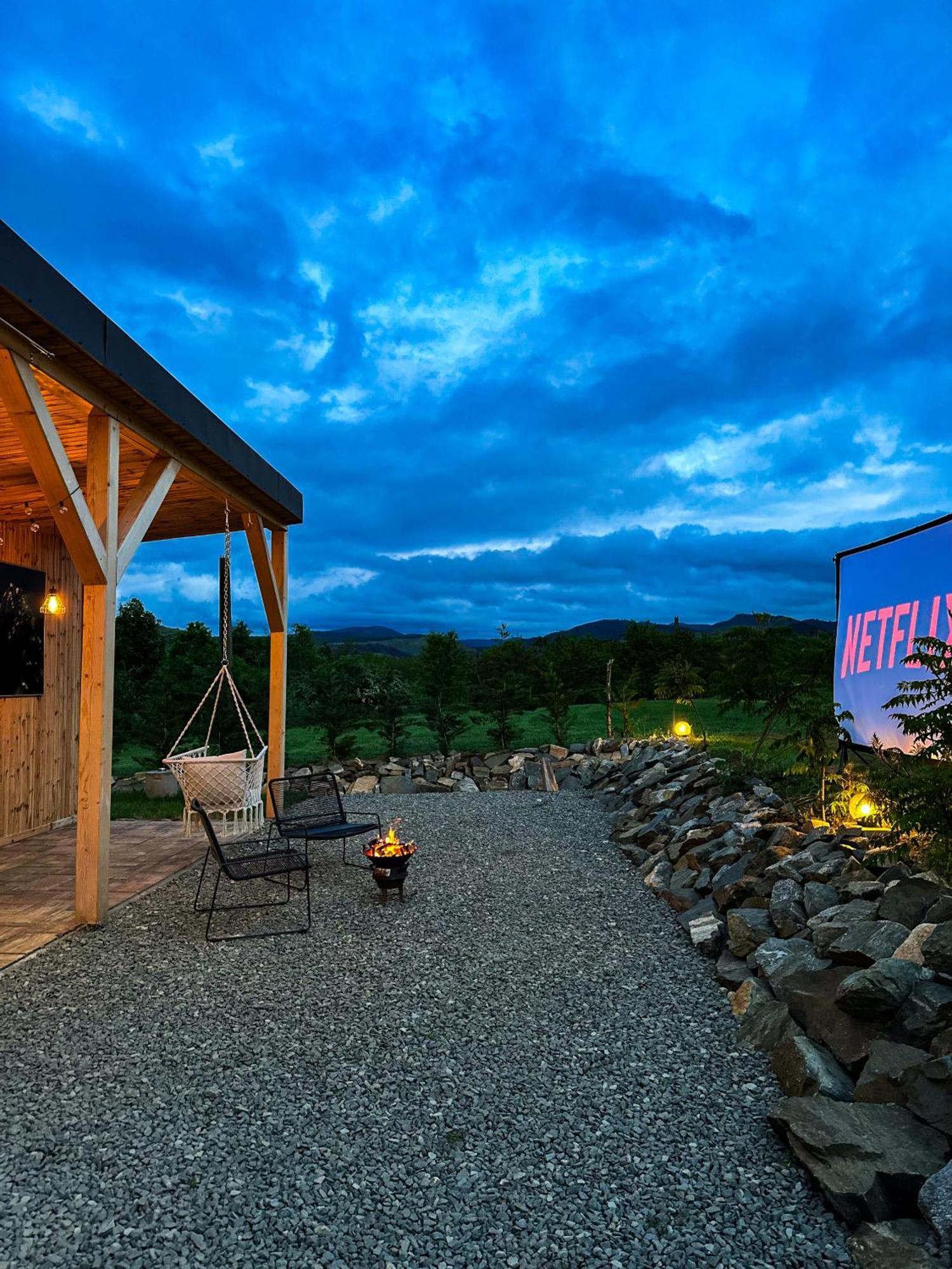 Kubiq Transalpina Villa Petresti Екстериор снимка